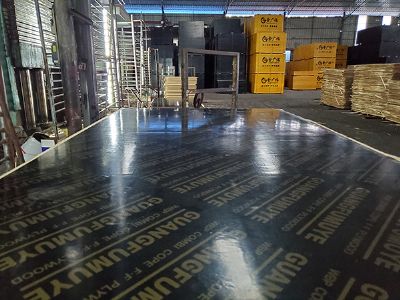 貴港建筑覆膜板